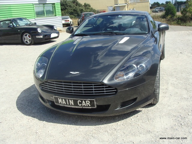 DB9 COUPE V12